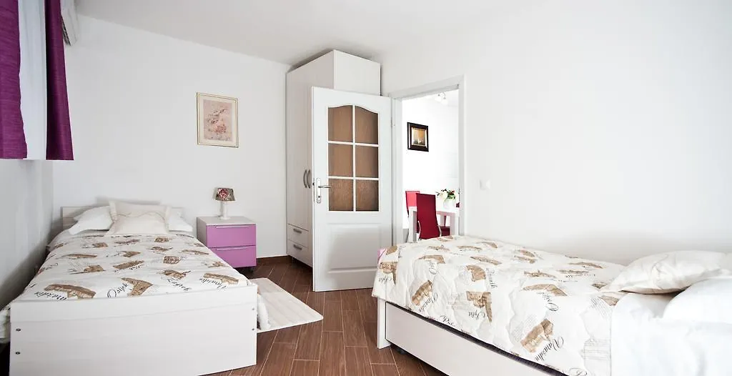 Apartment Lina Deluxe Split